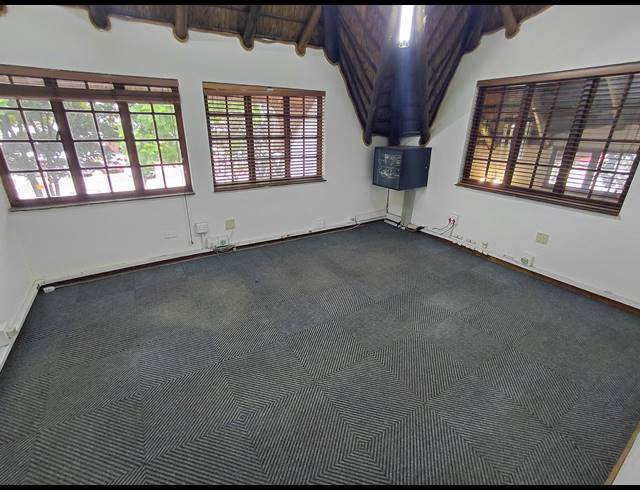 282M² OFFICE FOR SALE IN RANDJESPARK